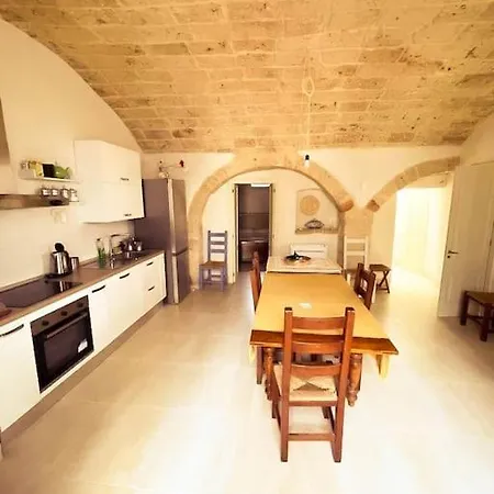 Holiday home Casa Pomona Nel Centro Storico *